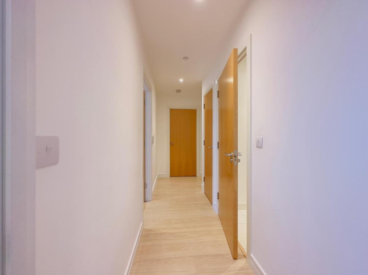 Apartamento Luxurious Comfy Penthouse - Steps To East Croydon Train Station - Views Exterior foto