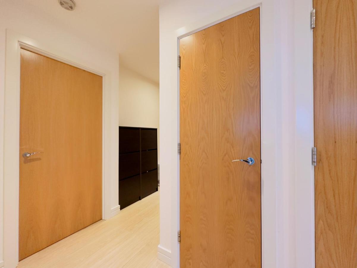 Apartamento Luxurious Comfy Penthouse - Steps To East Croydon Train Station - Views Exterior foto