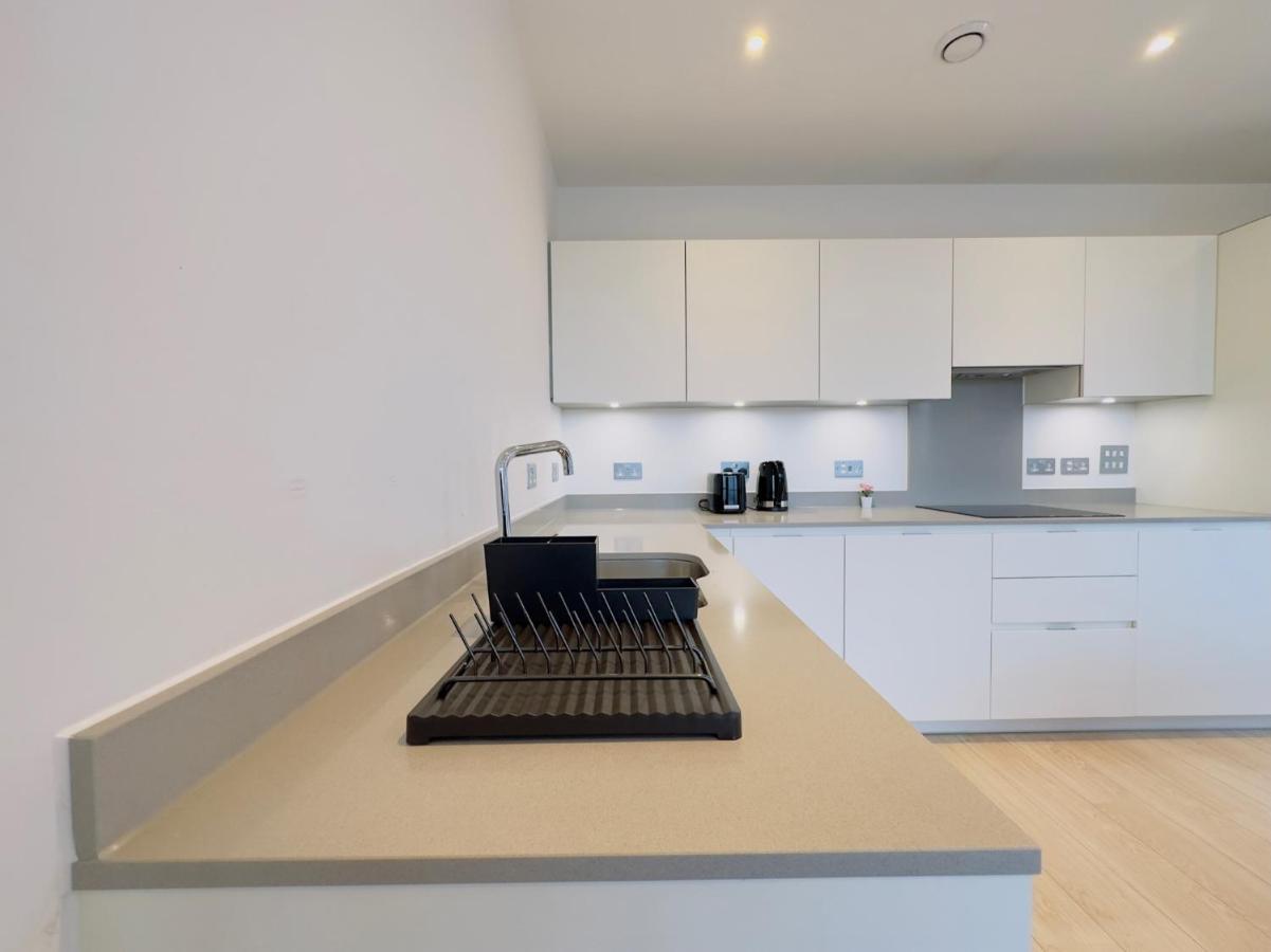 Apartamento Luxurious Comfy Penthouse - Steps To East Croydon Train Station - Views Exterior foto